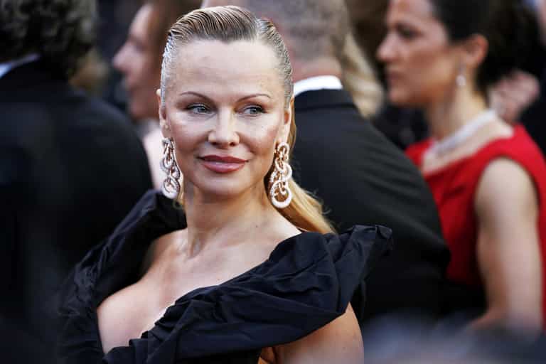Pamela Anderson asks Micheál Martin to “be the Taoiseach who lays cruel hare coursing to rest”