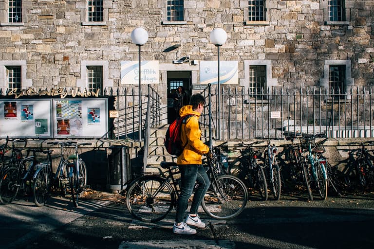 Gardai warn college students to be vigilant as almost €300,000 stolen in accommodation scams this year Gardai warn college students to be vigilant as almost €300,000 stolen in accommodation scams this year