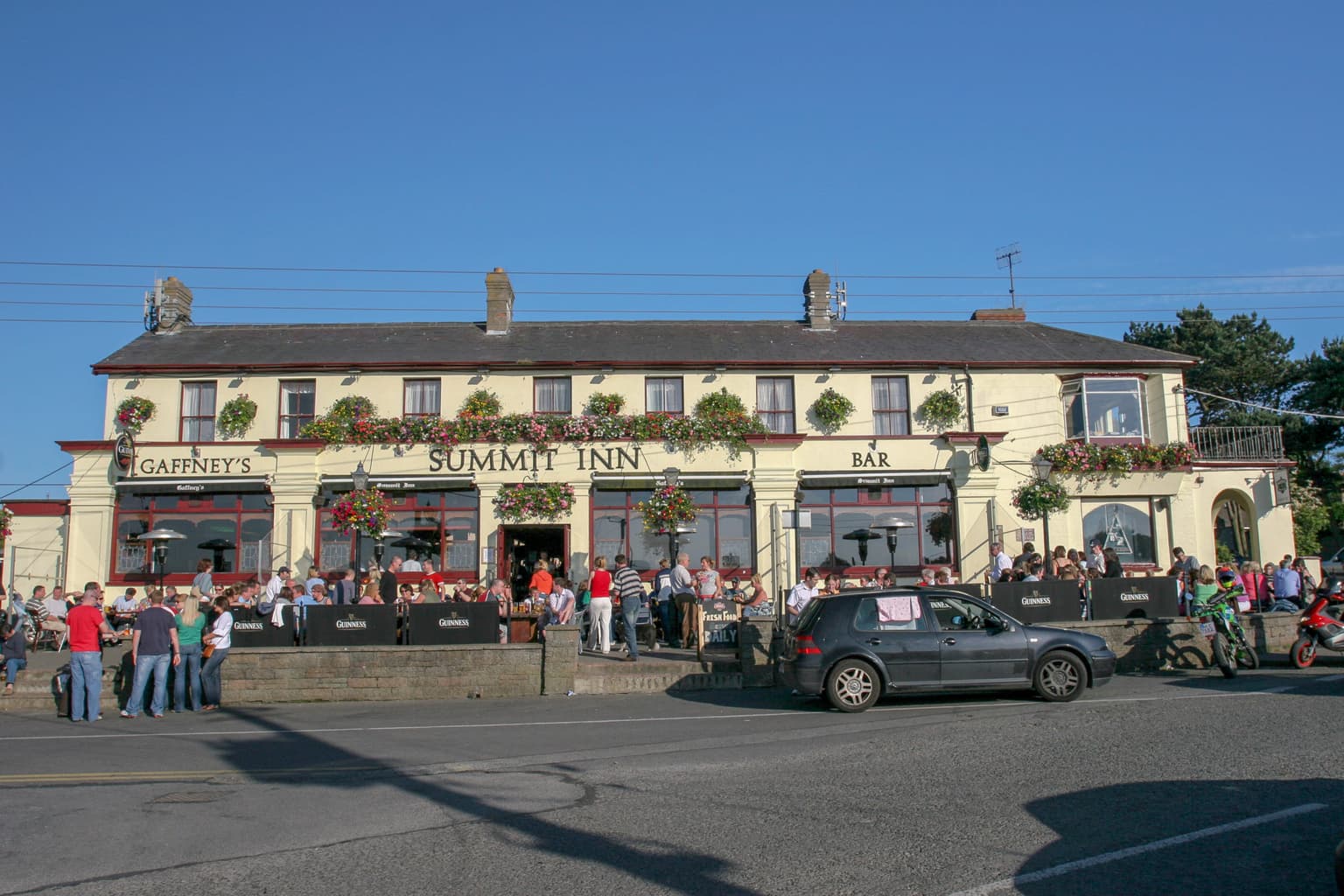 Pub guidelines for summer confirmed – Time limits, maximum people at a table and more
