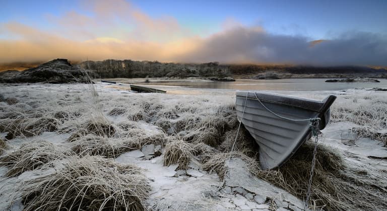 Met Éireann predicts more snow as triple weather warning is issued Met Éireann predicts more snow as triple weather warning is issued
