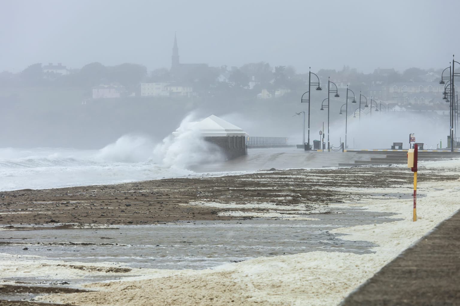 ‘Damaging gusts likely’ as Status Orange wind warning issued for Cork and Kerry