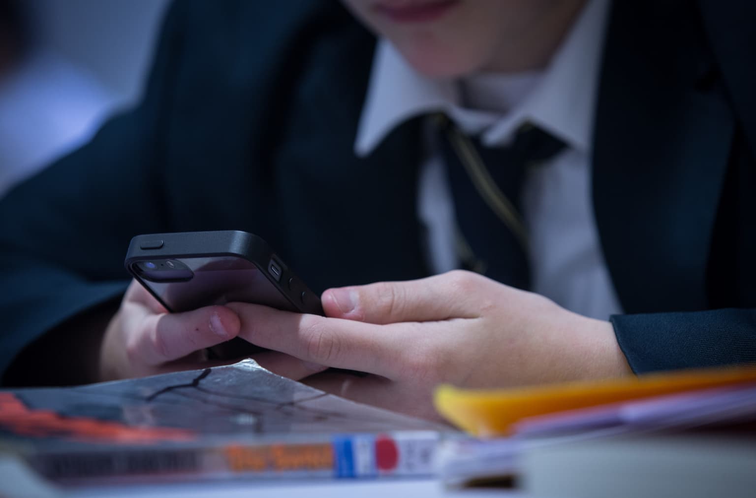Government looking to ban phones from Irish classrooms