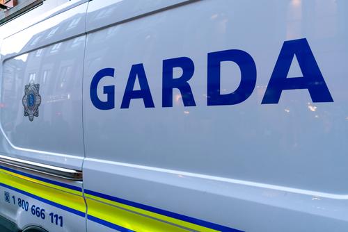 Gardaí can fine people €100 for breaching COVID-19 travel restrictions from today Gardaí can fine people €100 for breaching COVID-19 travel restrictions from today