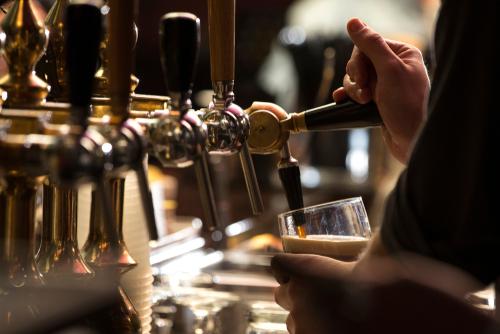 Head of Vintners Ireland on why pubs shouldn’t close at 10pm in December Head of Vintners Ireland on why pubs shouldn’t close at 10pm in December