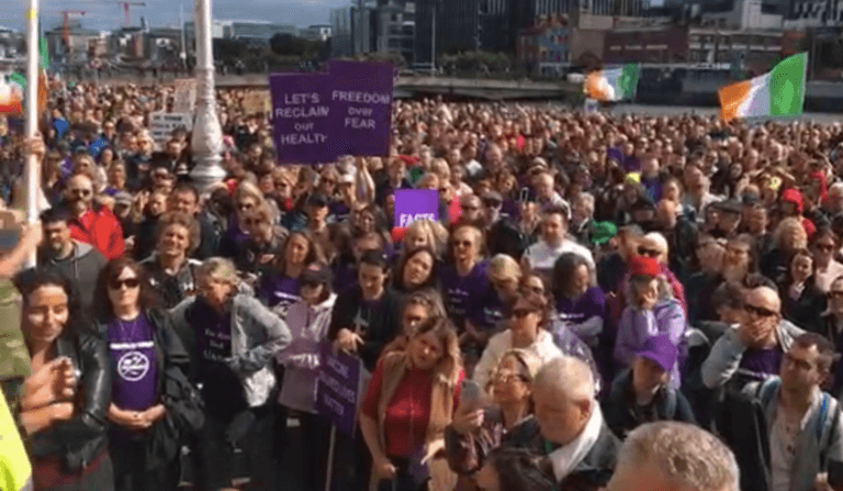 WATCH: Large crowds gather in Dublin for anti-mask protest WATCH: Large crowds gather in Dublin for anti-mask protest