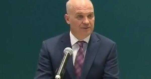 CMO Tony Holohan to brief party leaders over Level 5 recommendation CMO Tony Holohan to brief party leaders over Level 5 recommendation