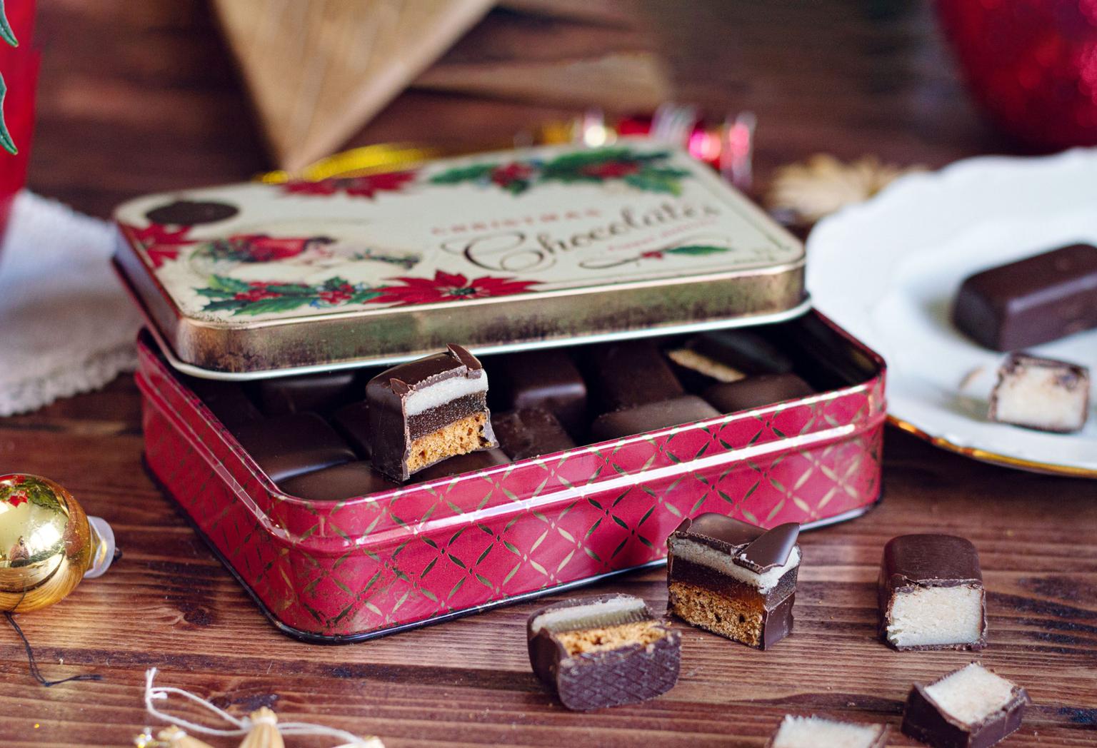 Ireland’s favourite sweet tin has been revealed to settle the age old debate!