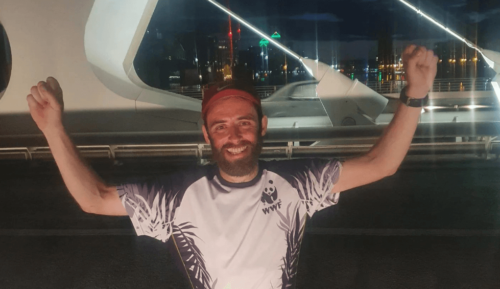 ‘A pint at the start and a pint to finish’ for the man who ran the width of Ireland in a day