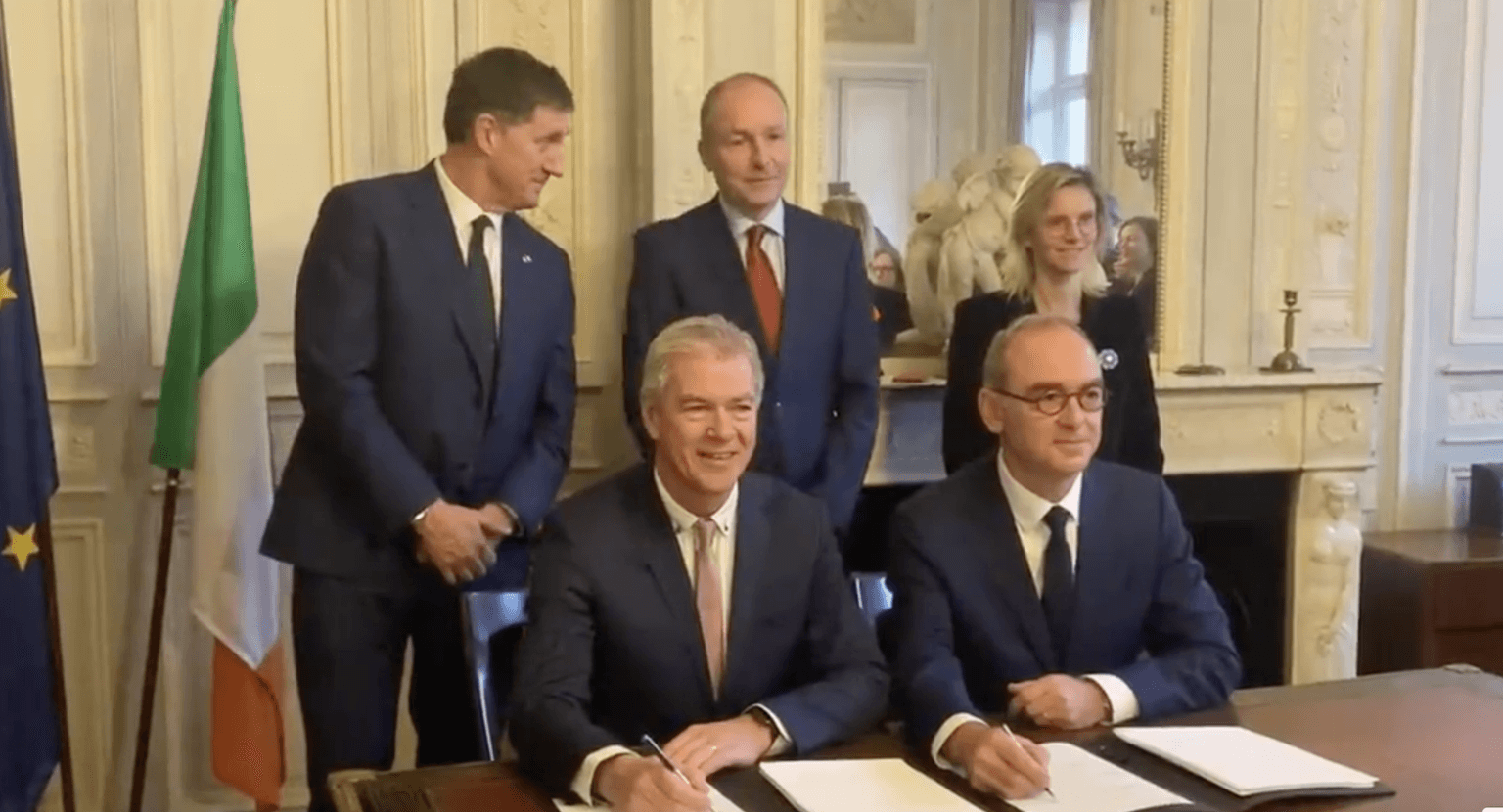 Taoiseach signs off on underwater cable connecting Ireland and France’s electricity network