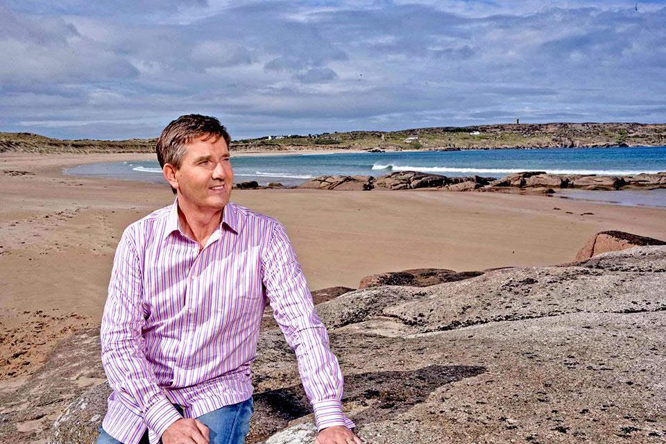 Daniel O’Donnell warns fans not to engage with ‘fake’ Daniel account