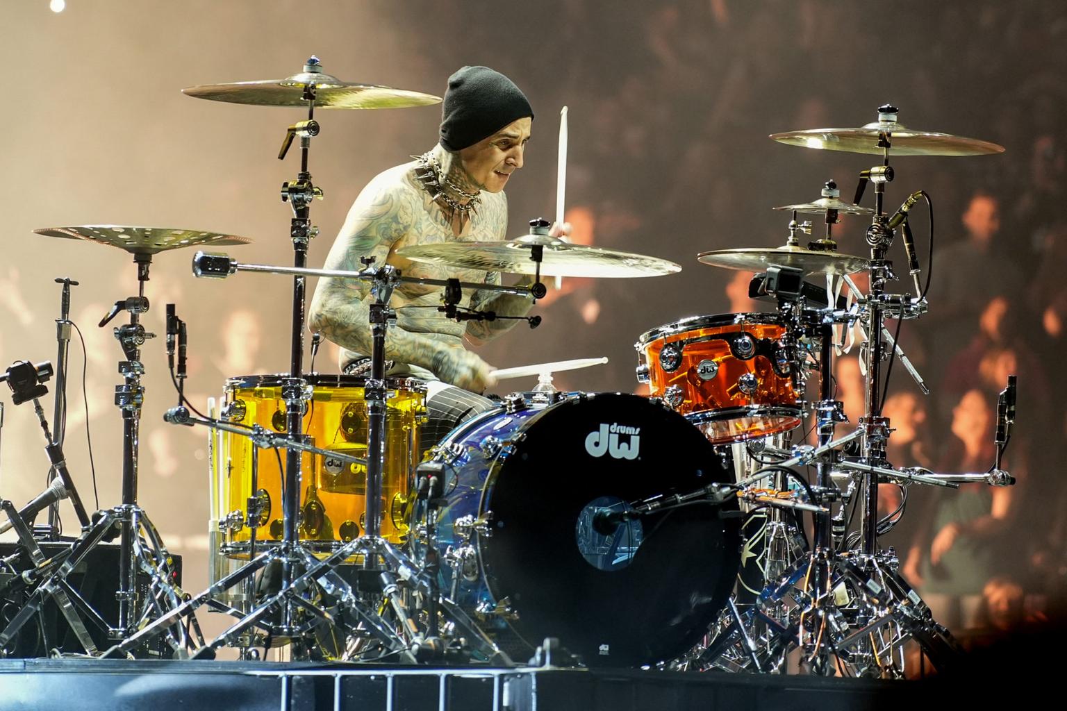 Blink 182 forced to postpone Irish gigs due to ‘urgent family matter’