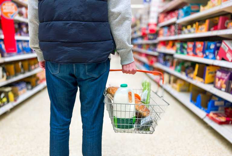 Irish shoppers may finally see a ‘decline’ in food prices in 2024 Irish shoppers may finally see a ‘decline’ in food prices in 2024