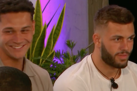 Callum in Casa Amor
