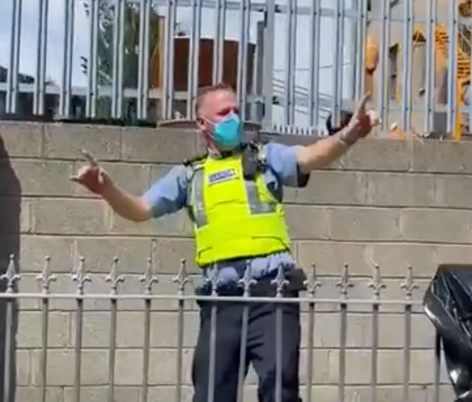 WATCH: We reckon this dancing Garda should be on Strictly!