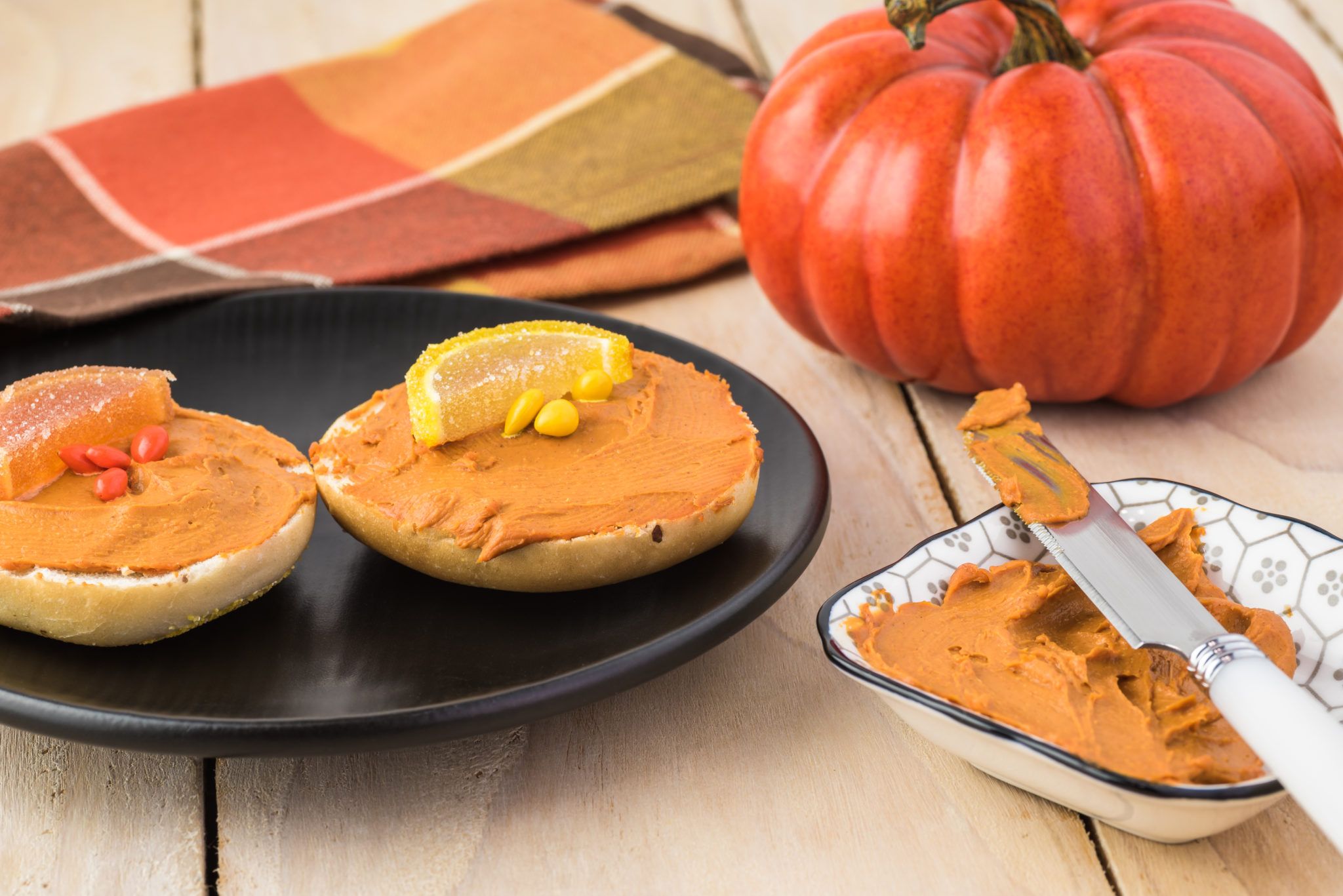 Pumpkin spice bagels are a thing, and we’re intrigued