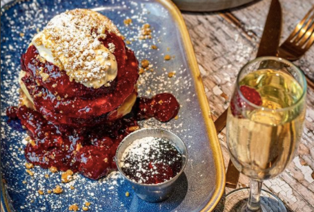 Here’s where to get bottomless brunch in Westport